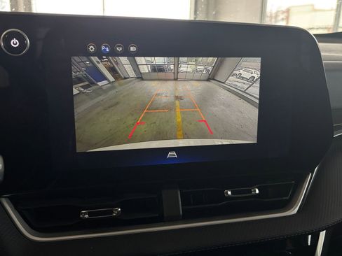 Used 2025 Chevrolet Equinox LT image 17