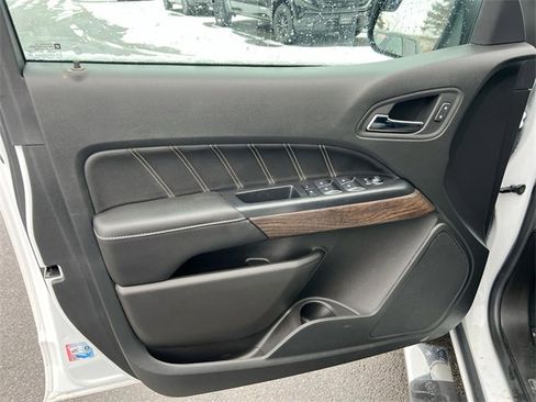 Used 2022 GMC Canyon Denali image 21