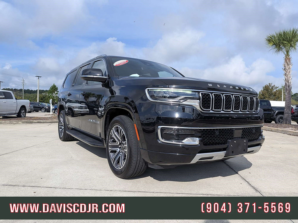 Certified 2025 Jeep Wagoneer L Series II w/ 8-pass Seating Package AWD/4WD image 2