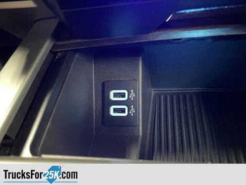 Used 2018 Ford F150 Lariat image 25