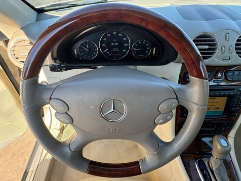 Used 2004 Mercedes-Benz CLK 320 Cabriolet 3.2L image 15