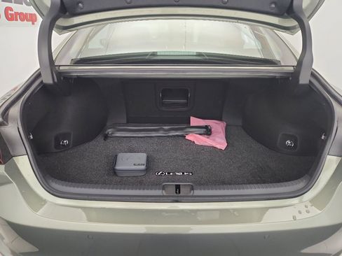 Used 2024 Lexus ES 350 Premium image 34