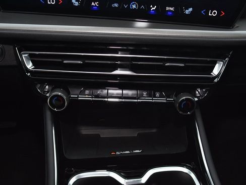 New 2026 Chevrolet Traverse LT w/ Driver Confidence Package image 15