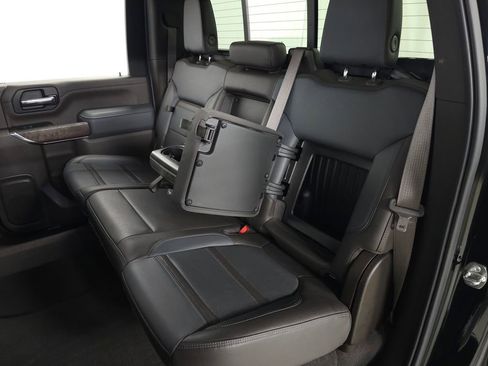 Used 2022 GMC Sierra 3500 Denali w/ Denali Ultimate Package AWD/4WD image 38