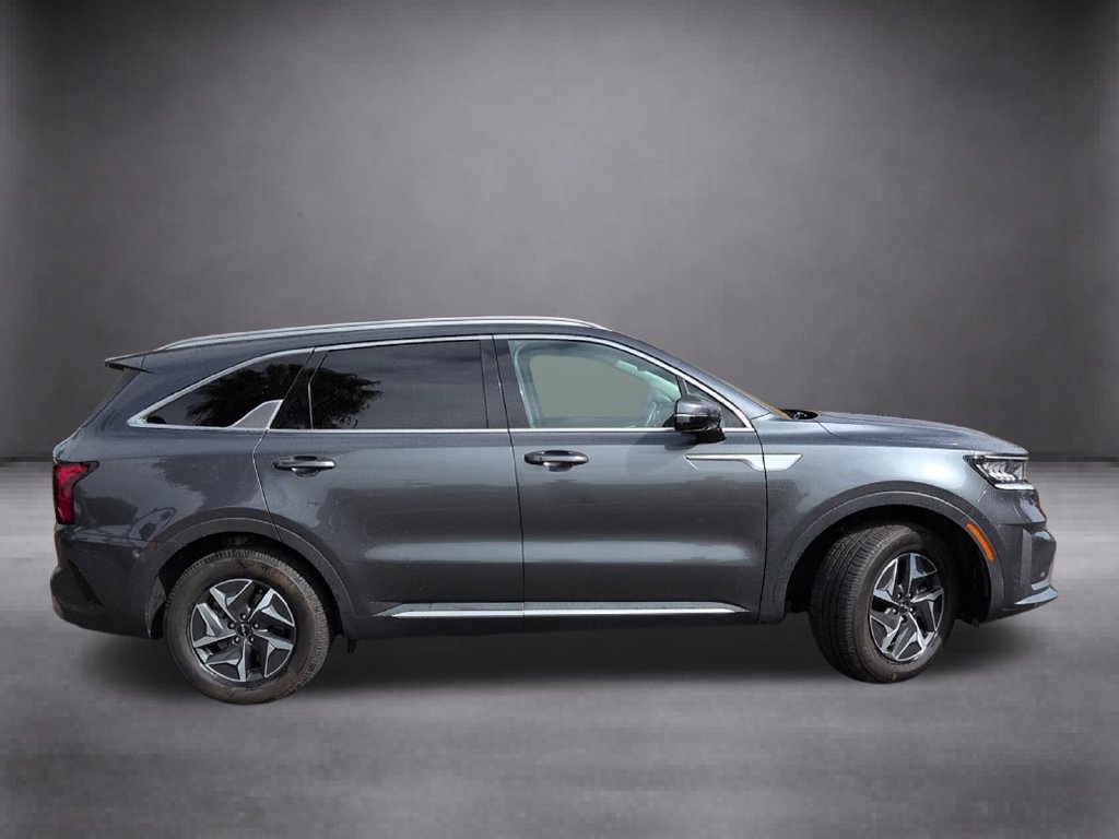 Used 2022 Kia Sorento S FWD image 11