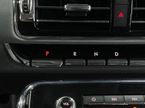 Used 2019 Lincoln Navigator Select AWD/4WD image 28