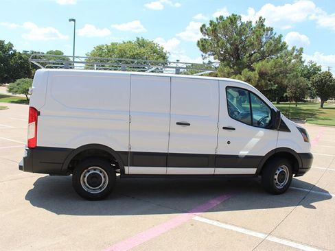 Used 2016 Ford Transit 250 130 Low Roof RWD image 5