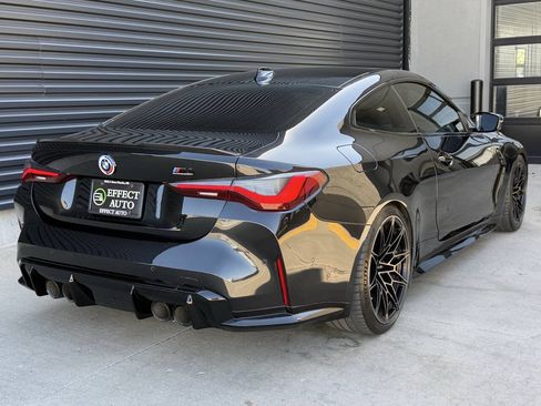 Used 2021 BMW M4 Competition w/ Executive Package RWD image 12