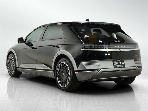 Used 2024 Hyundai Ioniq 5 Limited image 4
