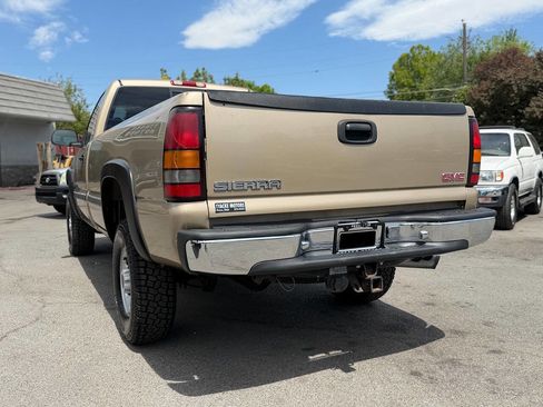 Used 2006 GMC Sierra 2500 W/T RWD image 17