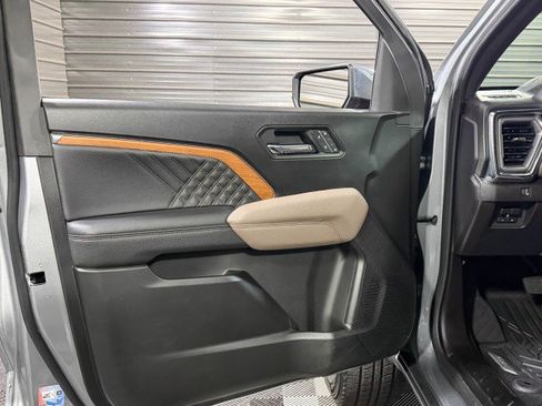 Used 2023 GMC Canyon Denali image 34