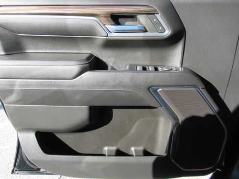 Used 2023 Chevrolet Silverado 1500 RST RWD image 21