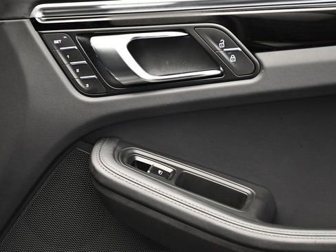 Used 2024 Porsche Macan S image 49