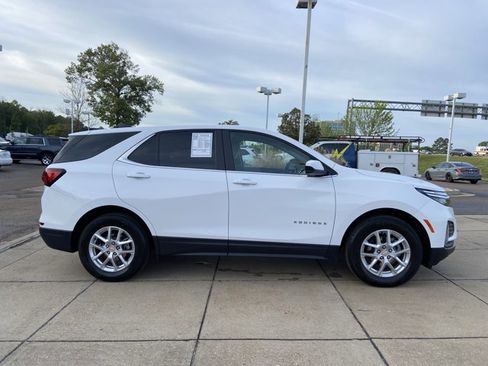Used 2023 Chevrolet Equinox LT w/ Driver Convenience Package image 13