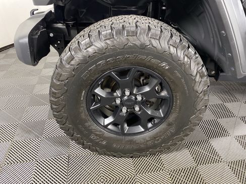Used 2023 Jeep Wrangler Sport AWD/4WD image 12