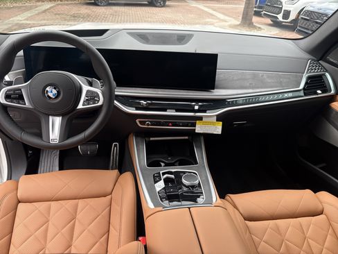 Used 2026 BMW X5 xDrive40i w/ M Sport Package AWD/4WD image 15