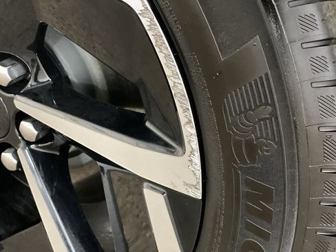 Used 2025 Chevrolet Equinox EV LT w/ Convenience Package image 29