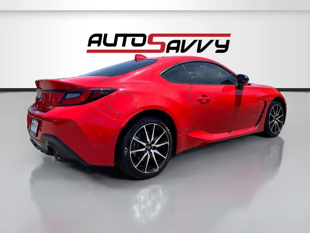 Used 2025 Toyota GR86 w/ ALL Weather Mat Package (TMS) RWD image 7