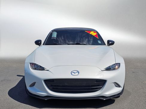 Used 2016 MAZDA MX-5 Miata Club RWD image 8