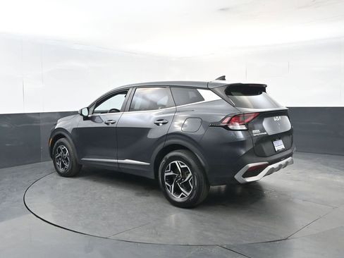 Certified 2023 Kia Sportage LX image 3