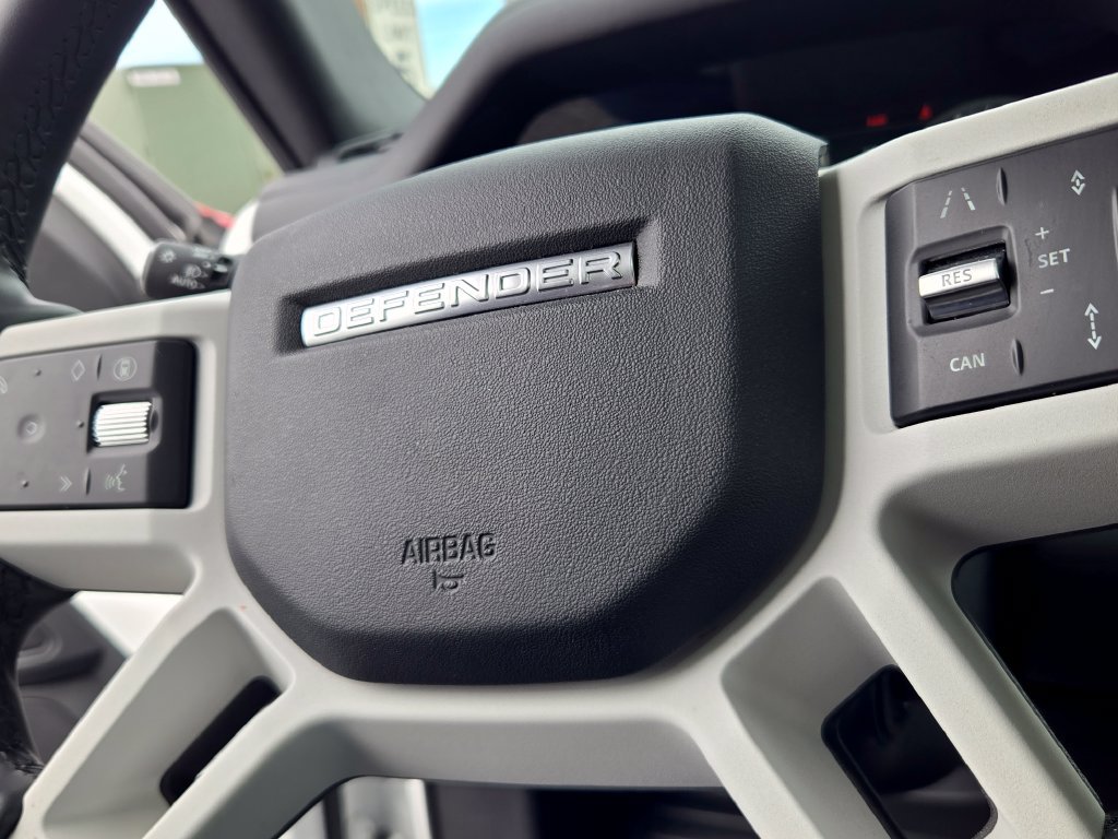 Used 2025 Land Rover Defender 110 S AWD/4WD image 29