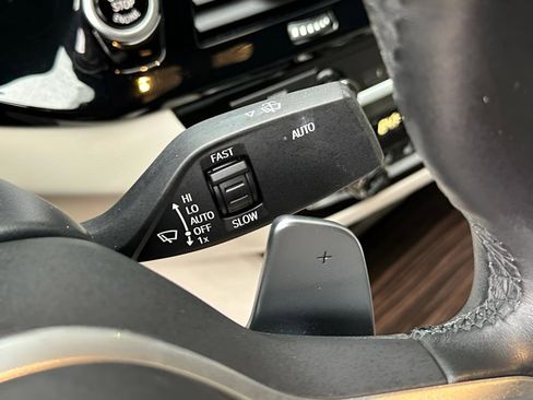 Used 2023 BMW 540i w/ Executive Package image 42