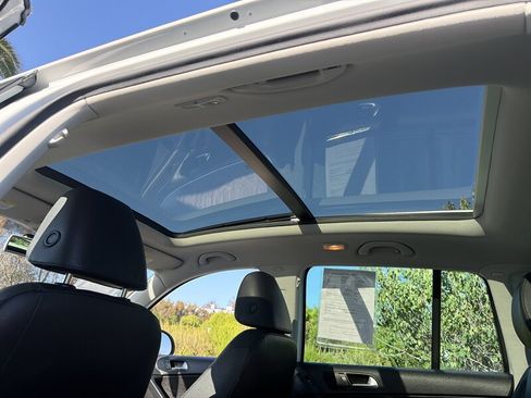Used 2016 Volkswagen Tiguan SE FWD image 17
