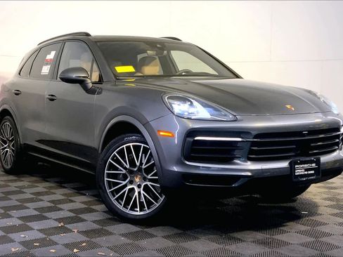 Used 2023 Porsche Cayenne image 9