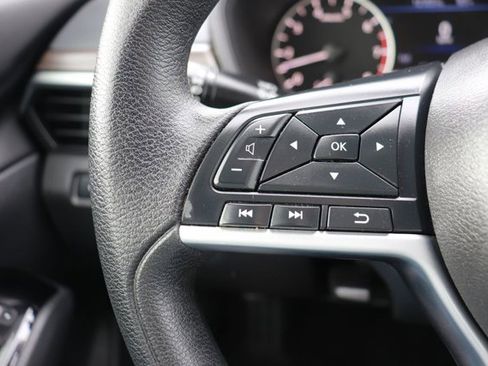 Used 2023 Nissan Altima 2.5 SV image 19