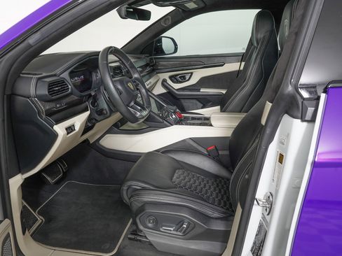 Used 2021 Lamborghini Urus image 14