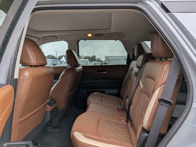 Used 2026 Nissan Pathfinder Platinum w/ Cargo Package FWD image 15