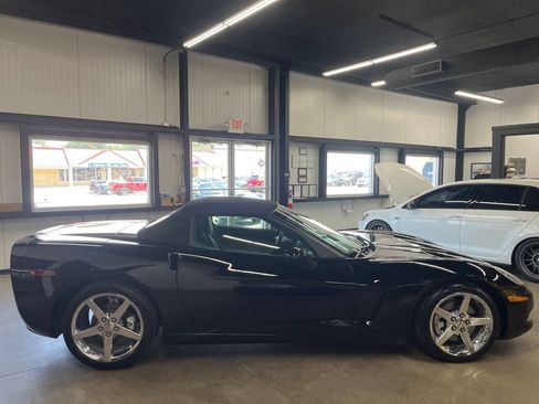Used 2007 Chevrolet Corvette Convertible w/ Preferred Equipment Group RWD image 19