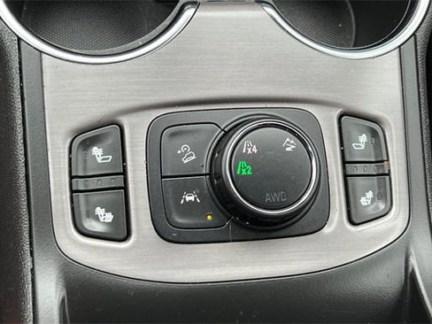 Used 2024 GMC Terrain AT4 image 39