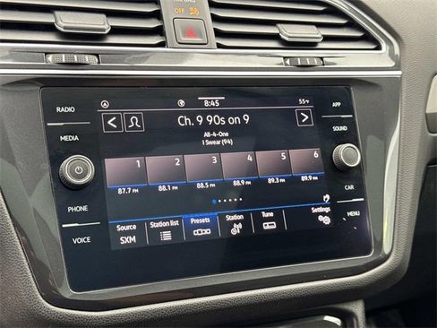 Certified 2022 Volkswagen Tiguan SE w/ Panoramic Sunroof Package image 20