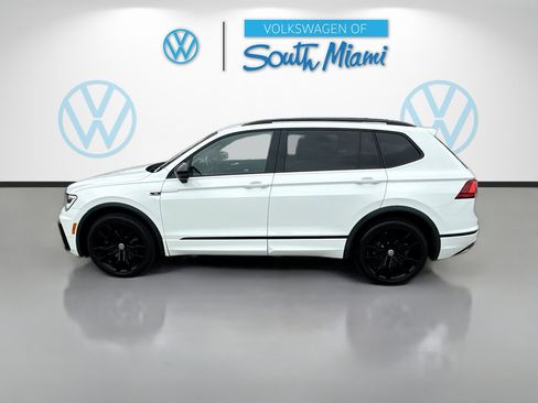 Certified 2020 Volkswagen Tiguan SE R-Line image 4
