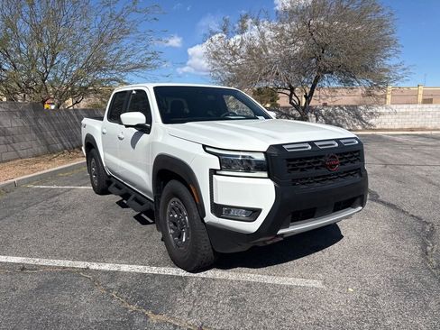 Used 2025 Nissan Frontier Pro-X w/ Pro Convenience Package image 3