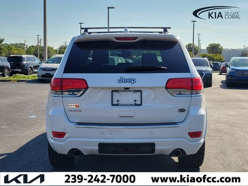 Used 2019 Jeep Grand Cherokee Overland AWD/4WD image 5