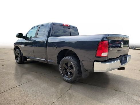 Used 2017 RAM 1500 Classic SLT AWD/4WD image 3