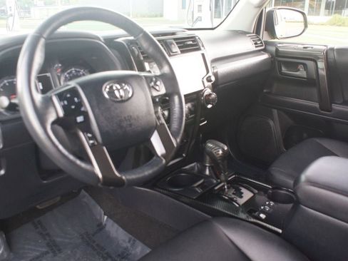 Used 2023 Toyota 4Runner TRD Off-Road Premium AWD/4WD image 16