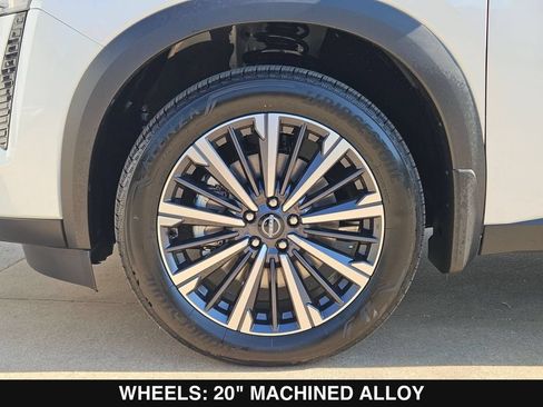 New 2026 Nissan Pathfinder Platinum w/ Accent Package FWD image 31