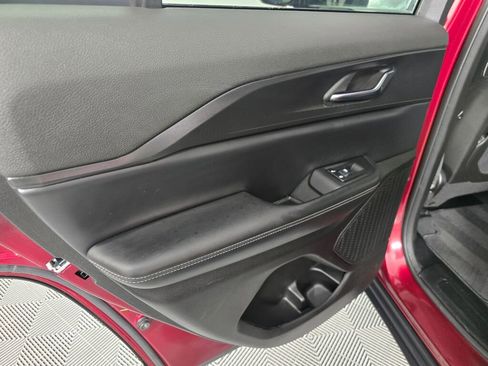 Used 2024 Jeep Grand Cherokee Altitude image 35