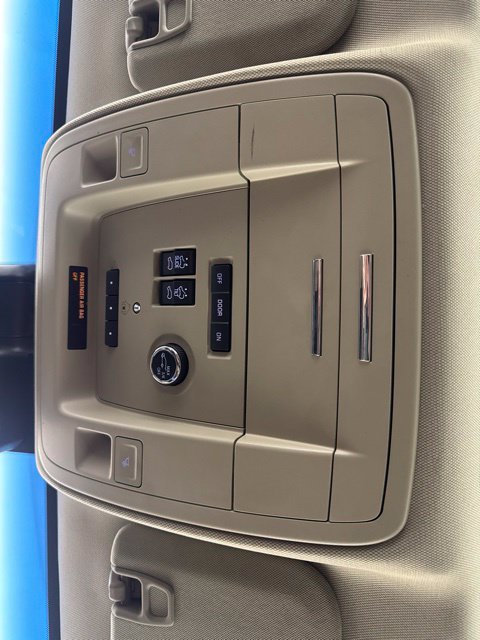 Used 2020 GMC Yukon XL SLT w/ Open Road Package AWD/4WD image 16