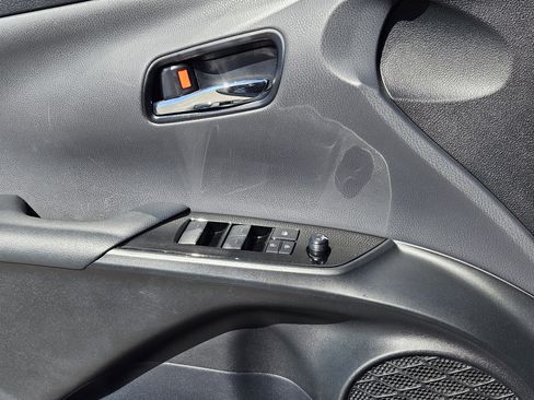 Used 2019 Toyota Prius LE image 21