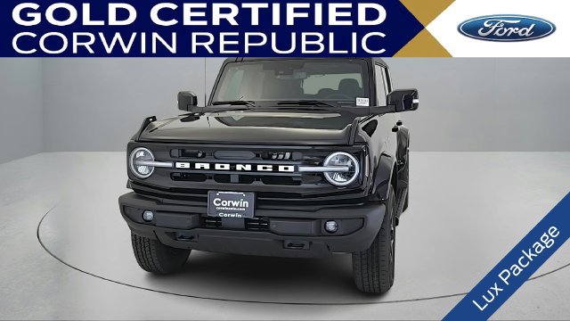 Used 2025 Ford Bronco Outer Banks AWD/4WD image 2
