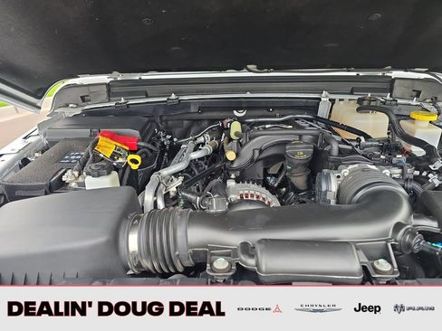 Used 2022 Jeep Gladiator Sport AWD/4WD image 23