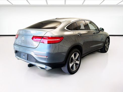 Used 2019 Mercedes-Benz GLC 300 4MATIC Coupe image 4