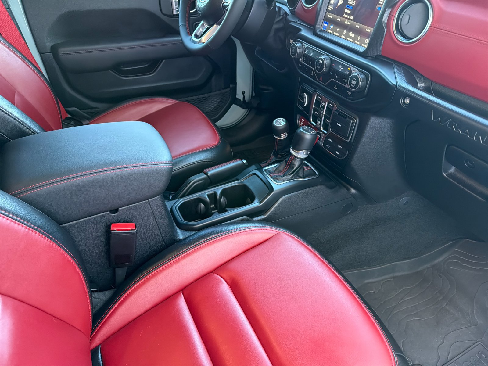 Used 2023 Jeep Wrangler Unlimited Rubicon 4xe AWD/4WD image 18
