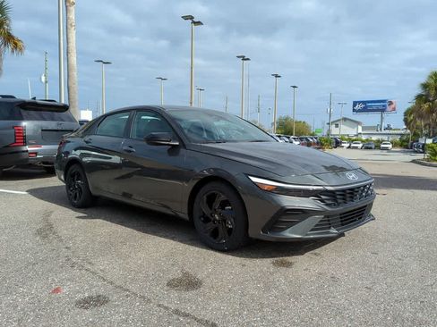 New 2026 Hyundai Elantra Sport FWD image 9