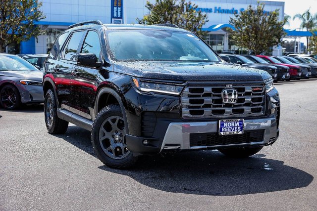 New 2026 Honda Pilot TrailSport image 1