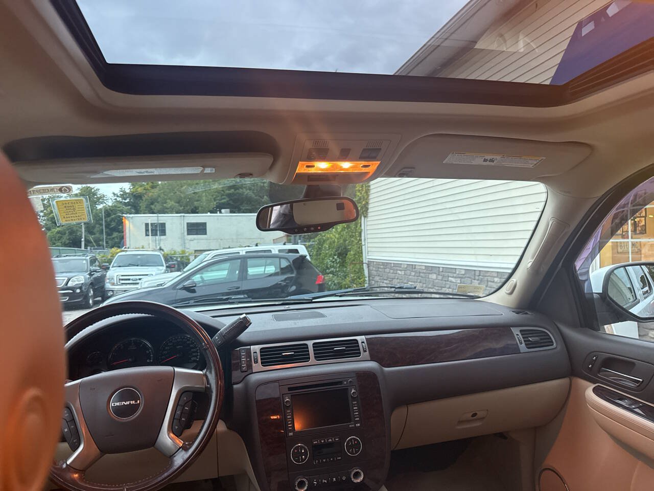 Used 2008 GMC Yukon XL Denali AWD/4WD image 19